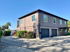 Building Photo - 5593 Briarcliff Rd