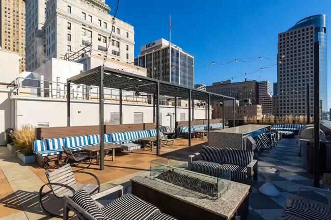 Building Photo - 309 Vine St