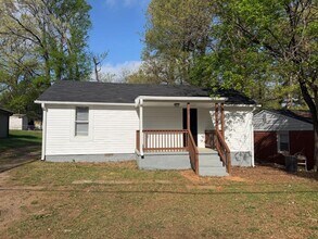 Building Photo - 409 Hobson St