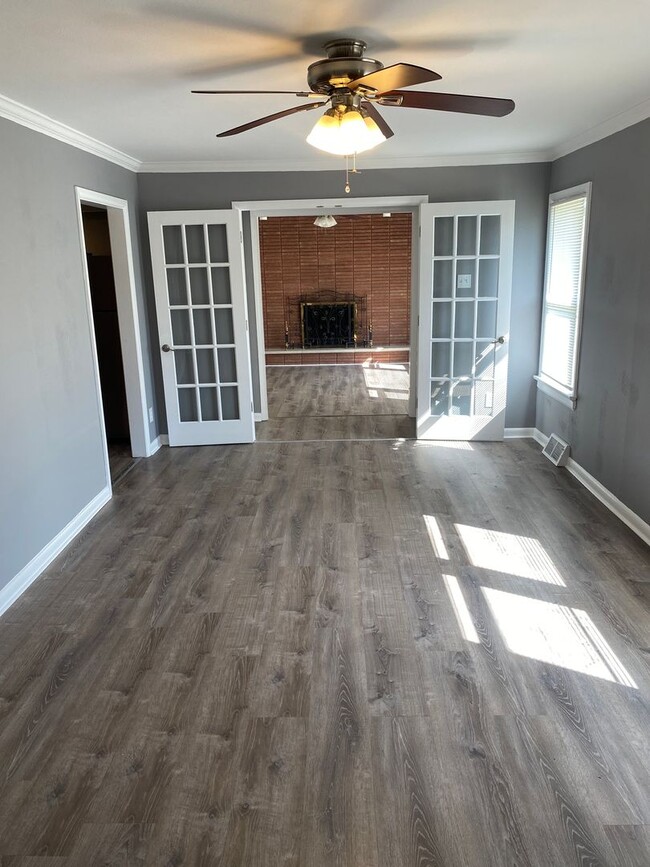 Primary Photo - COMING SOON! 3B 1b Florissant Home For Rent