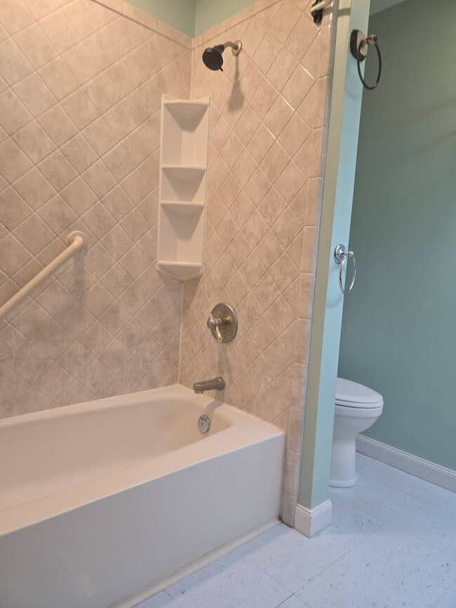 Building Photo - 8284 Sobax Dr