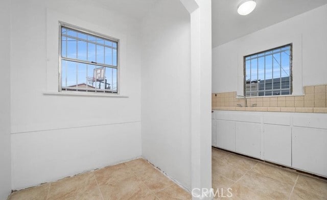 Building Photo - 454 W 59th Pl