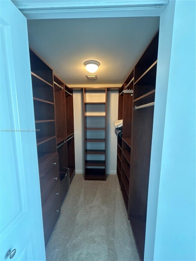 Building Photo - 480 Hibiscus St