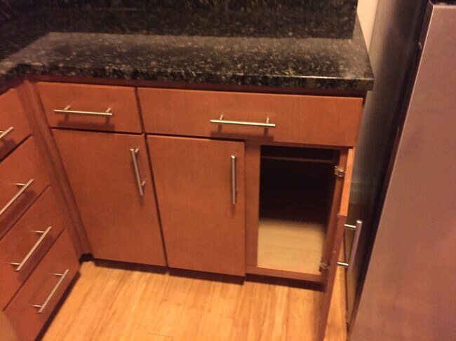 Building Photo - 915 E St NW