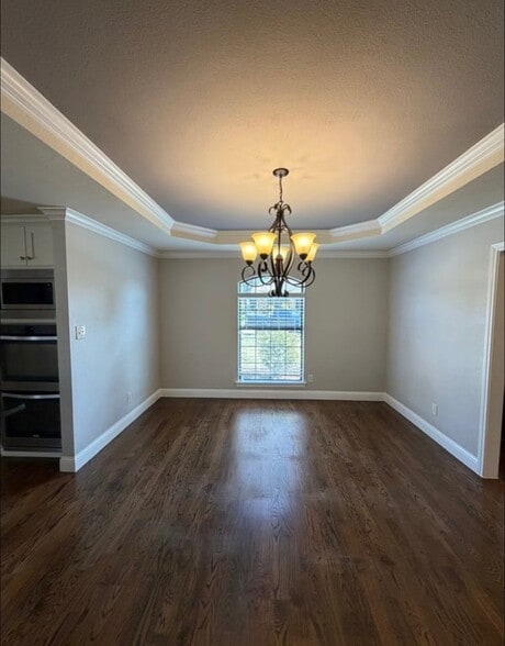 Building Photo - 3032 Laguna Dr