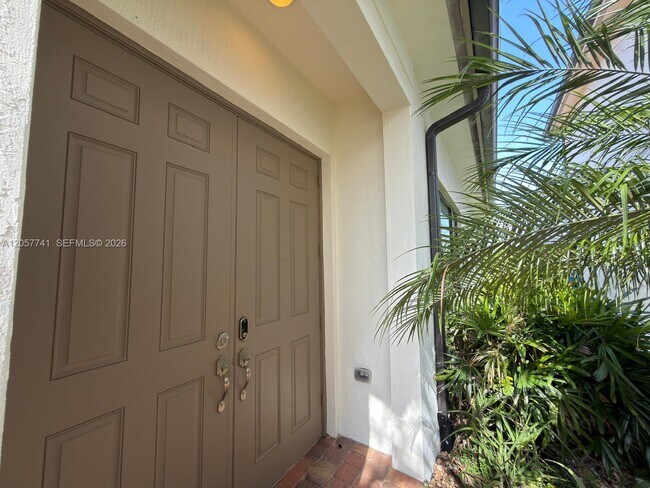 Building Photo - 455 SW 113th Ln