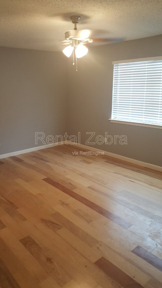 Building Photo - 637 Lookout Trail