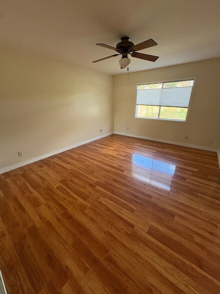 Building Photo - 1843 Santa Fe Ave