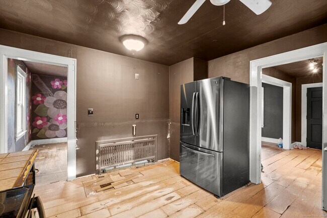 Building Photo - 29 Abner St