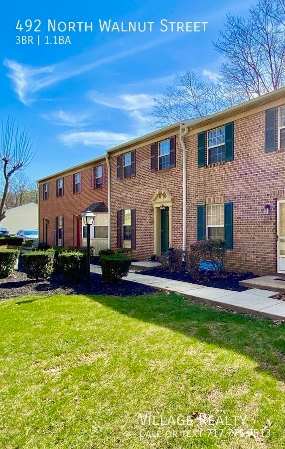 Building Photo - 492 N Walnut St