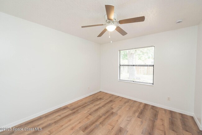 Building Photo - 2202 Appalachian Dr
