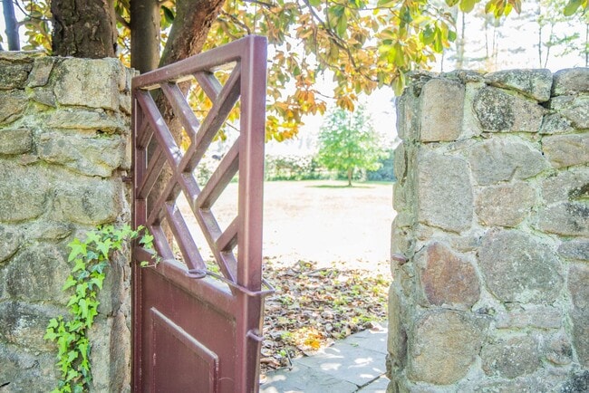 Building Photo - Historic Home Available at Foxhaven Farm