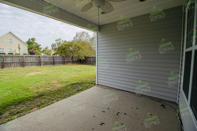 Building Photo - Stunning 4BR/3BA Home in Heritage Farms – ...