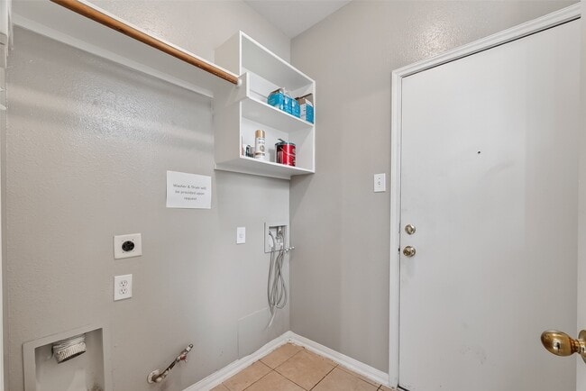 Building Photo - 2914 Laurel Brook Ln