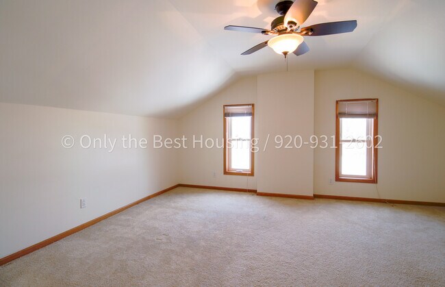 Building Photo - 611 E Burnett St