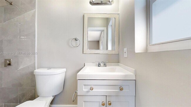 Building Photo - 74 W 15th St