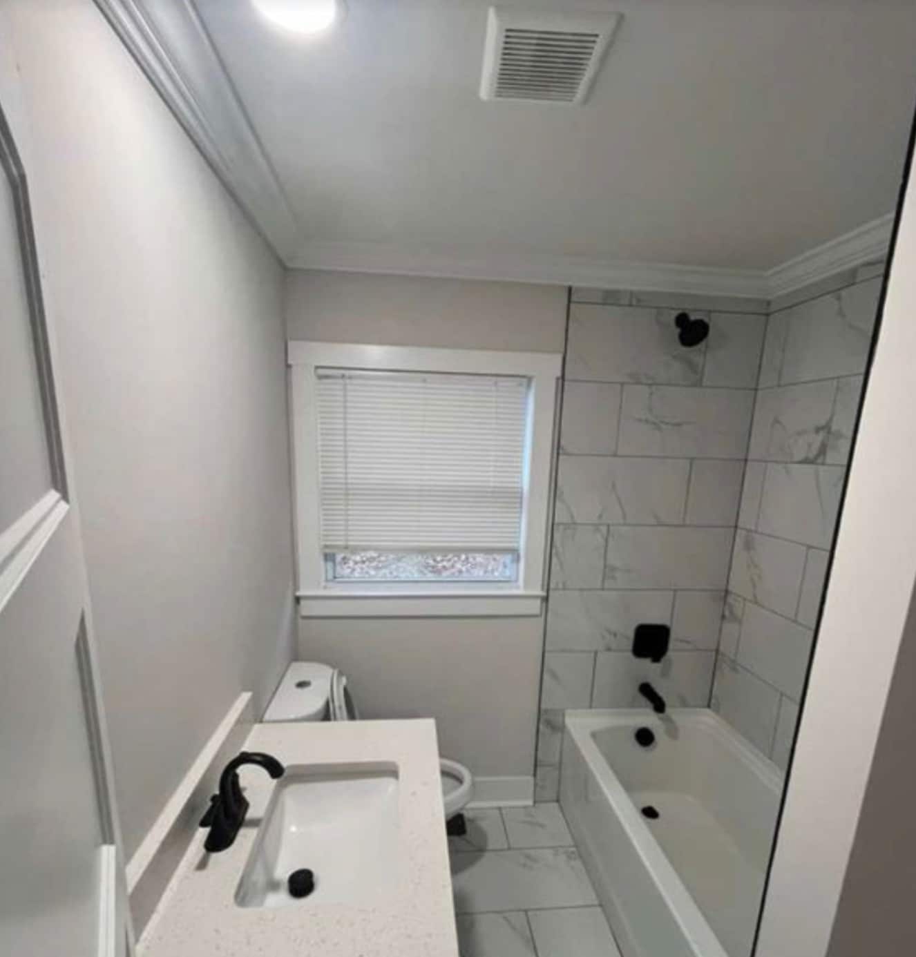 Building Photo - Room in House on Purser Dr