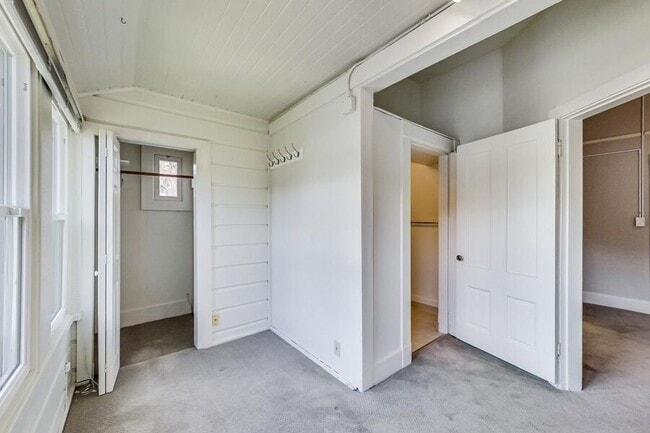 Building Photo - 159 Emerson St