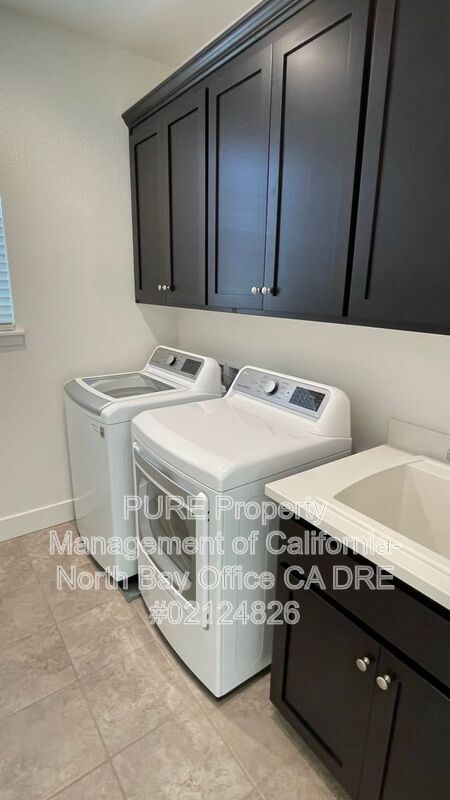 Building Photo - 5320 Kirby Pl