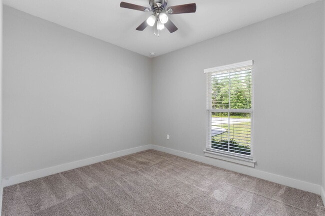 Building Photo - 4464 Goldfinch Way