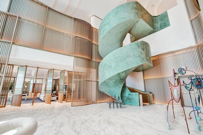 Building Photo - 900 N Ocean Blvd