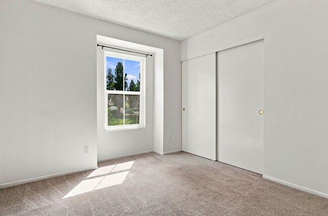 Building Photo - 787 Brookstone Rd