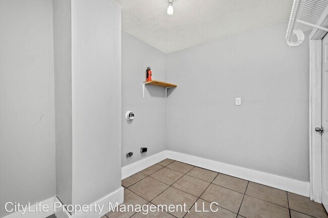 Building Photo - 3 br, 2.5 bath House - 32 Adrian Street