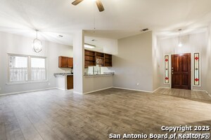 Building Photo - 13031 Feather Ridge Dr