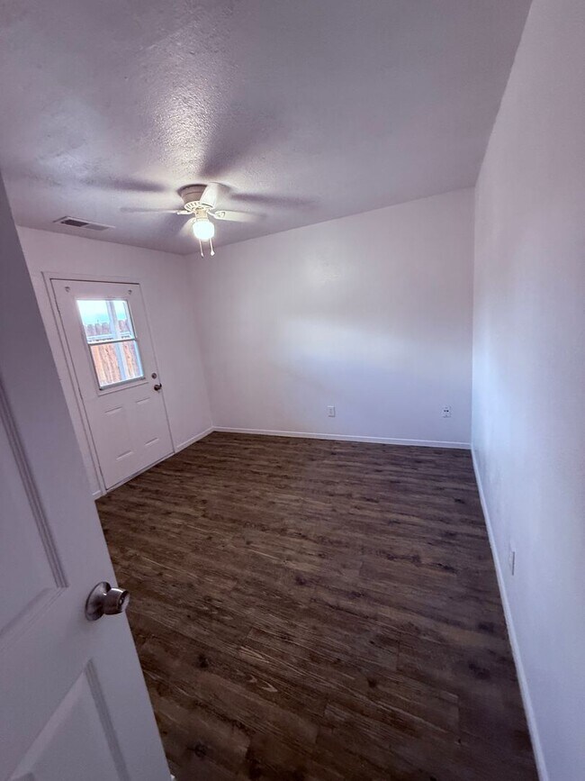 Building Photo - Available Soon! WITH HVAC