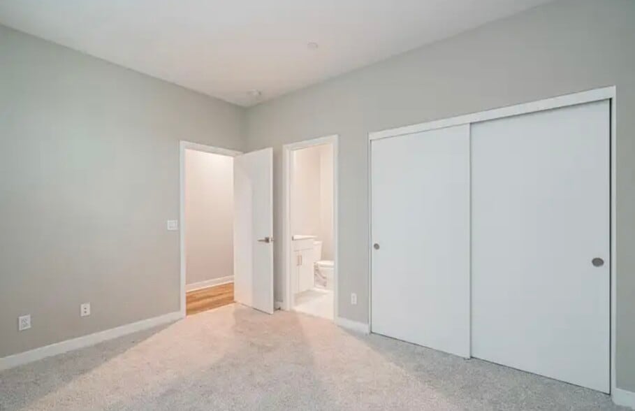 Building Photo - 714 Anchor Ct