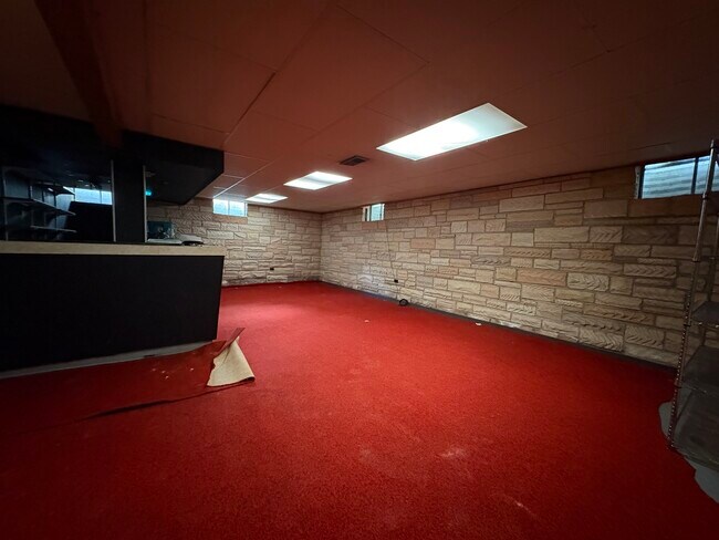 Building Photo - 260 N St Marys Rd