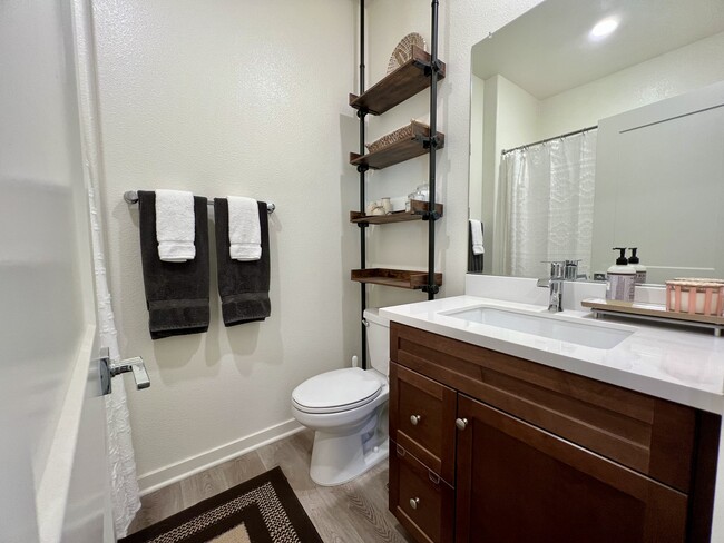 Building Photo - 2202 Rose Garden Ct