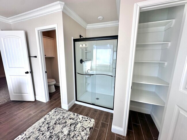 Building Photo - 7526 102nd St