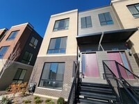 Building Photo - 1270 Lakepointe Dr