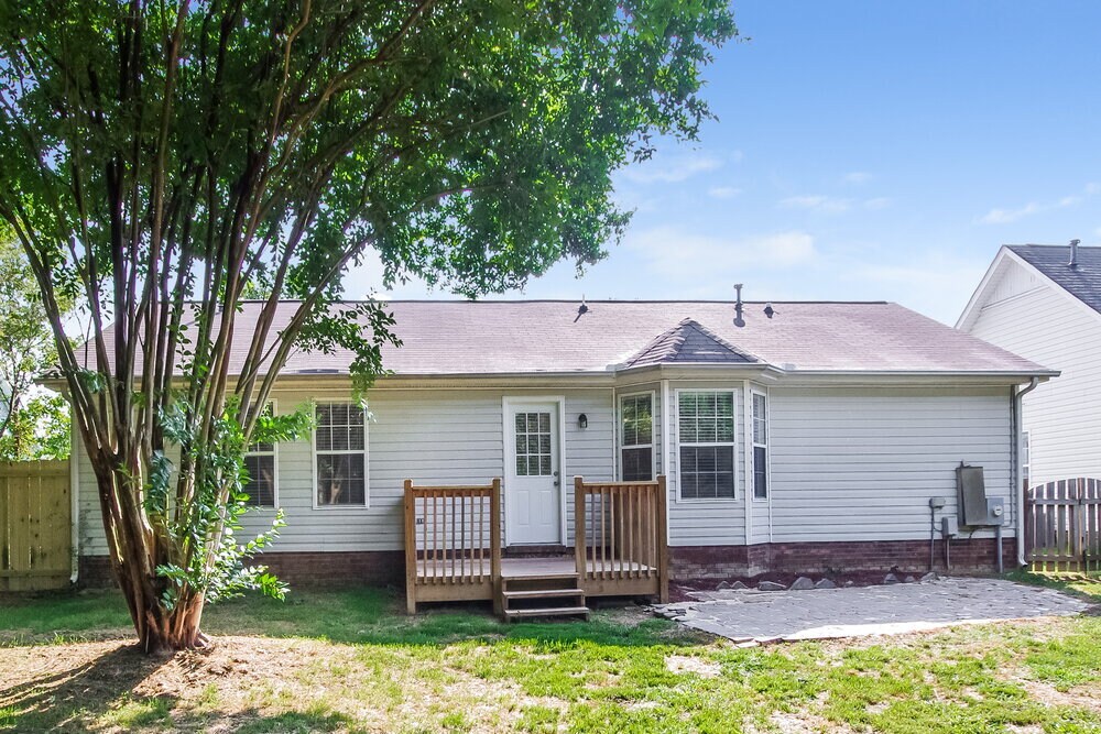 Building Photo - 6007 Brick Landing Dr