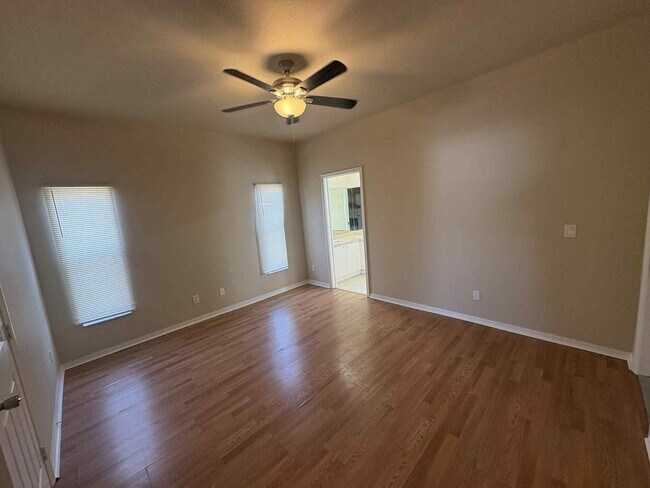 Building Photo - Charming 3-Bedroom 2 Bathroom and Garage in Lehigh Acres