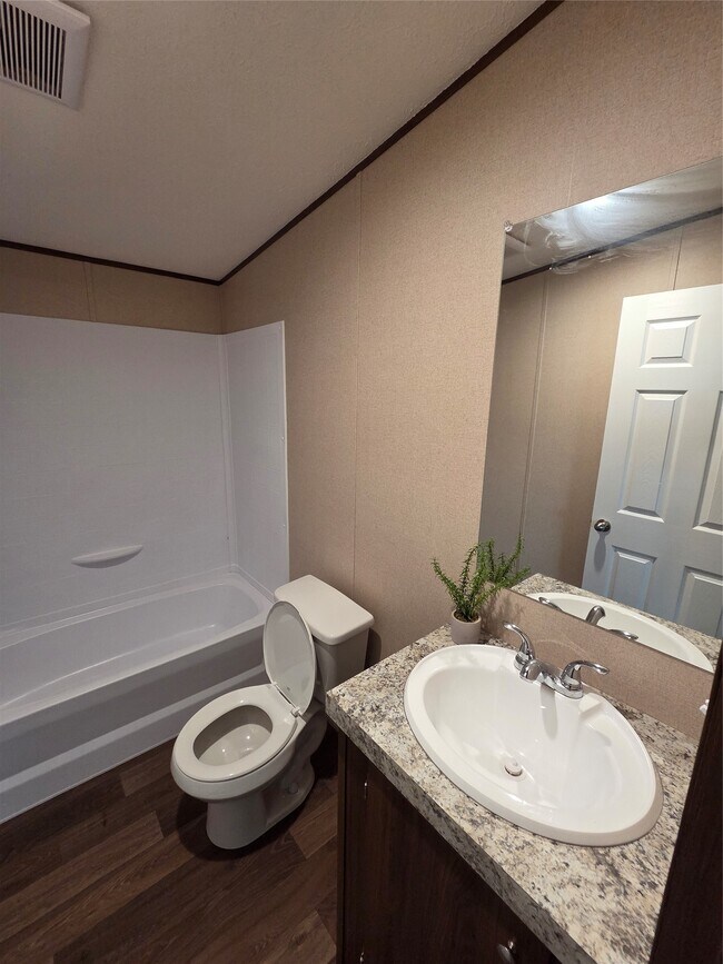 Building Photo - 5161 Road 5913 Rd