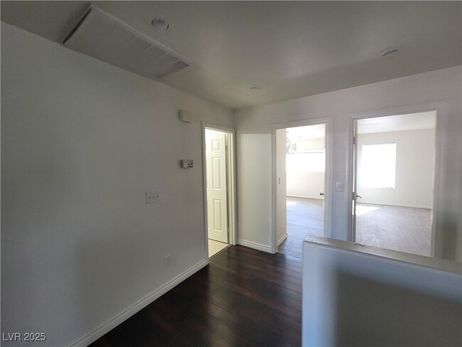 Building Photo - 10799 Flame Vine Ct
