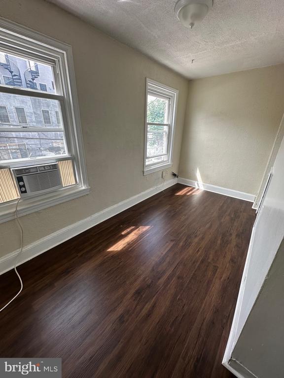 Building Photo - 1621 Olive St