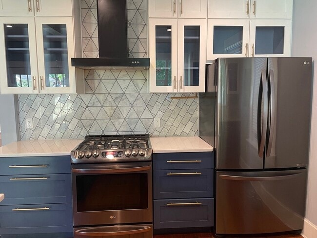 Building Photo - 946 Hunter Ave