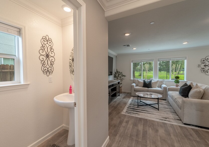 Half Bath - 438 Miwok Ln