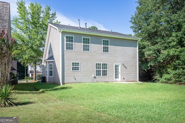 Building Photo - 2 Belmont Park Dr