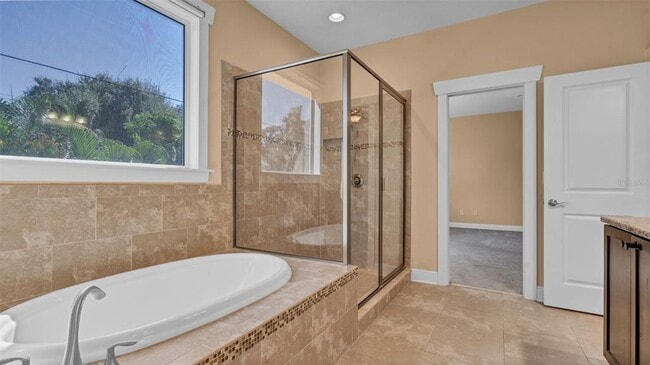 Building Photo - 3702 W Tacon St