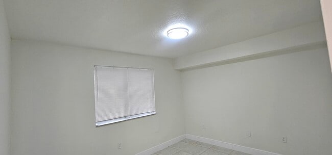 Building Photo - 3810 N Jog Rd