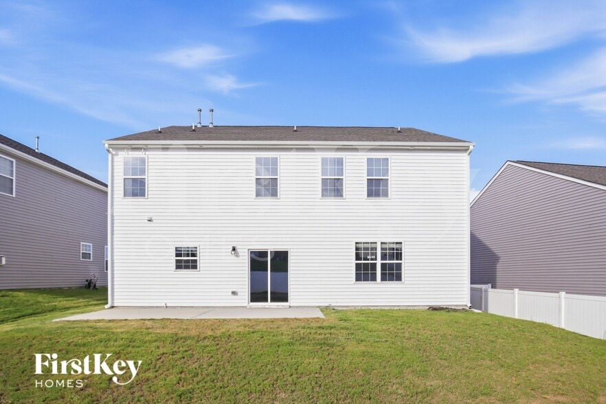 Building Photo - 766 River Dell Townes Ave.