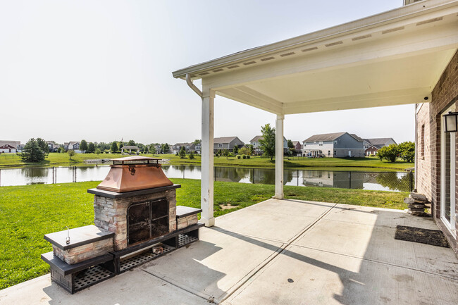 Building Photo - 3317 S Ansley Dr