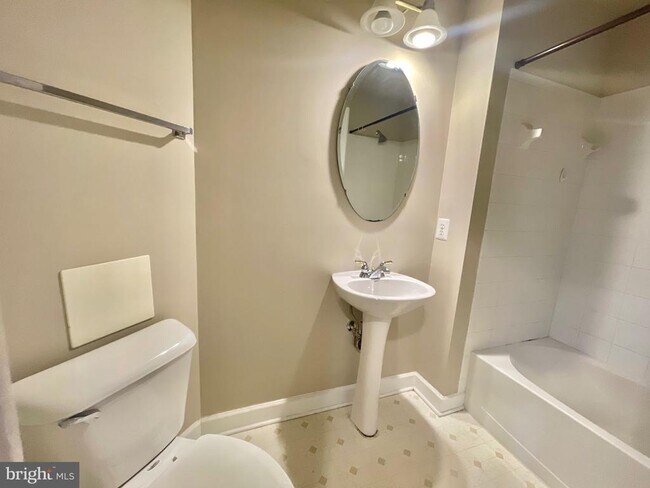Building Photo - 3550 Tabard Ln