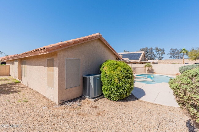 Building Photo - 7910 W Adobe Dr