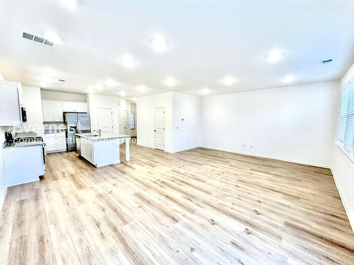 Building Photo - 4285 Marsha St