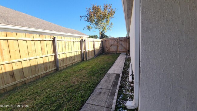 Building Photo - 11119 Tiverton Ct